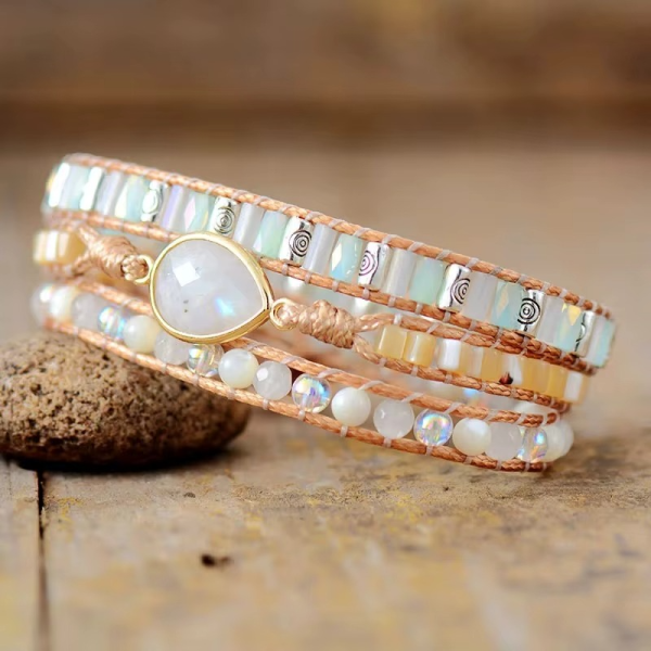 Wickelarmband „Waldlicht“ mit weißem Jade-Tropfen